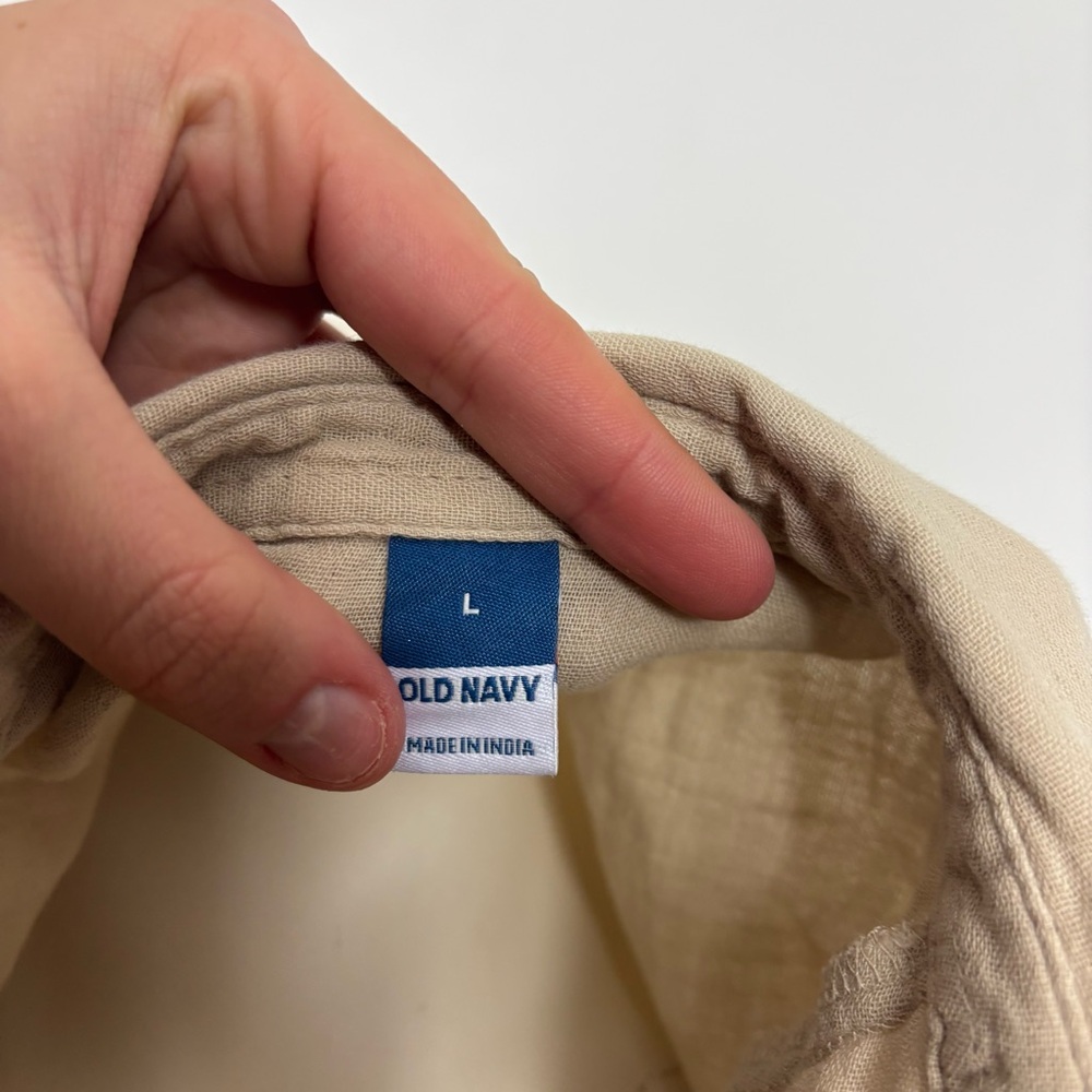 Old navy Women's Beige Button-Up Top - Picture 5 of 5